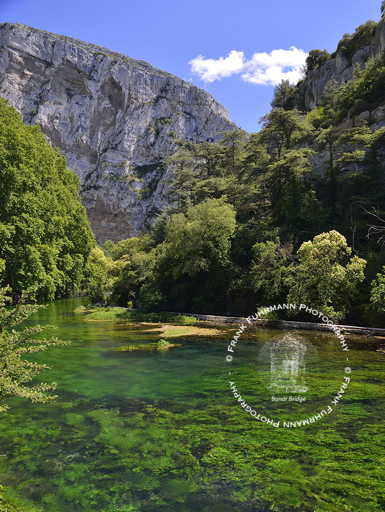 Villages of the Luberon - Fountaine de Vaucluse